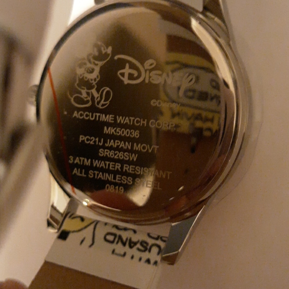 DISNEY His & Hers Mickey Leather Watch Box Set - Picture 8 of 8